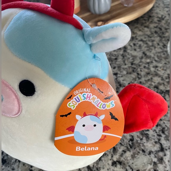•NWT•Squishmallows Belana The Cow with Devil Bat Costume Halloween Plush - Picture 2 of 13